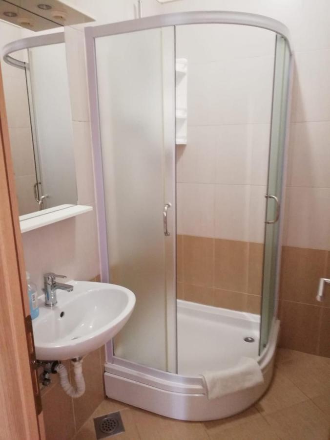 Apartment Strbic Ploce  Buitenkant foto