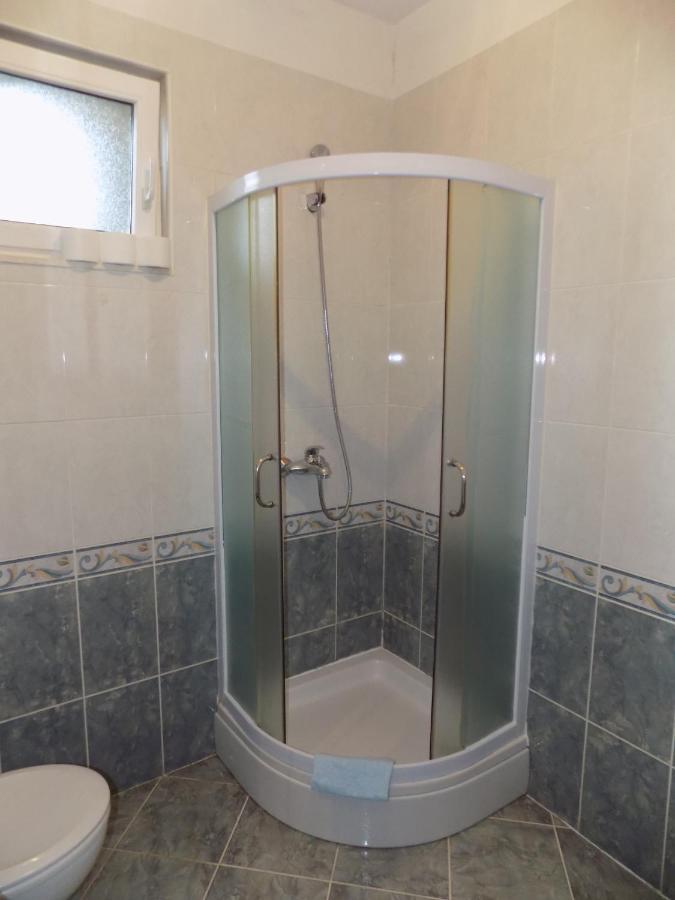 Apartment Strbic Ploce  Buitenkant foto