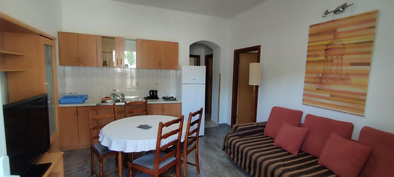 Apartment Strbic Ploce  Buitenkant foto