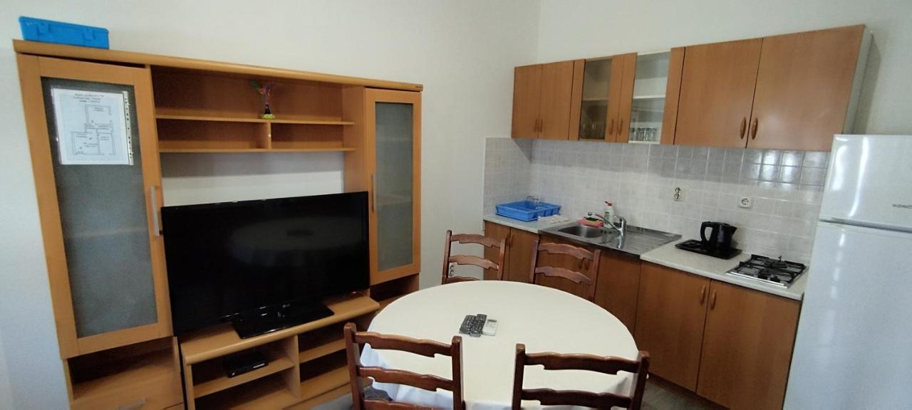 Apartment Strbic Ploce  Buitenkant foto